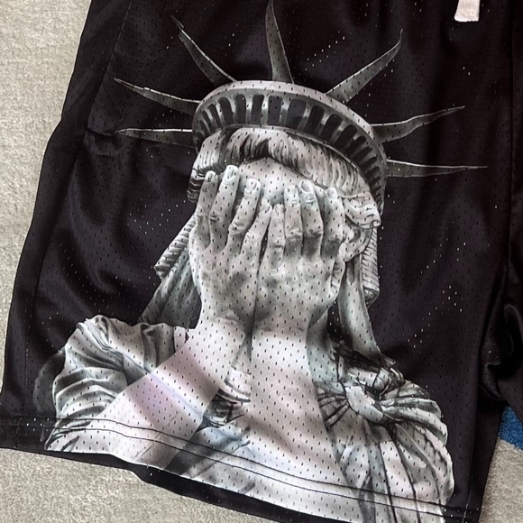 NY CRYING MESH SHORTS. TOP QUALITY - Picture 2 of 2